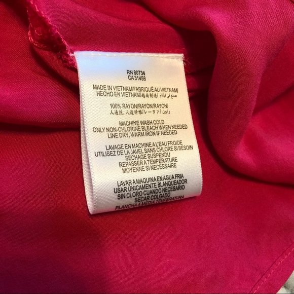 BCBG NWT Low Split Back Ruffle Flutter Sleeve Top Pink Sz Large - Picture 7 of 9